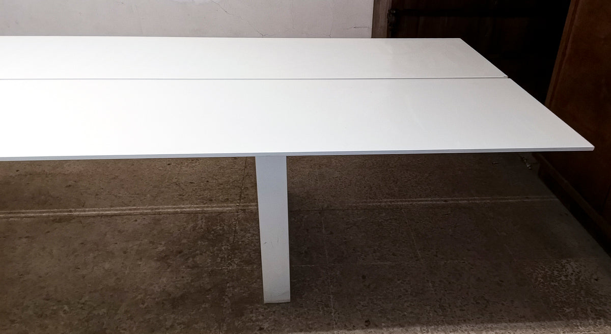 Tavolo legno laccato bianco studio sala ufficio design pezzo unico Italia 1990