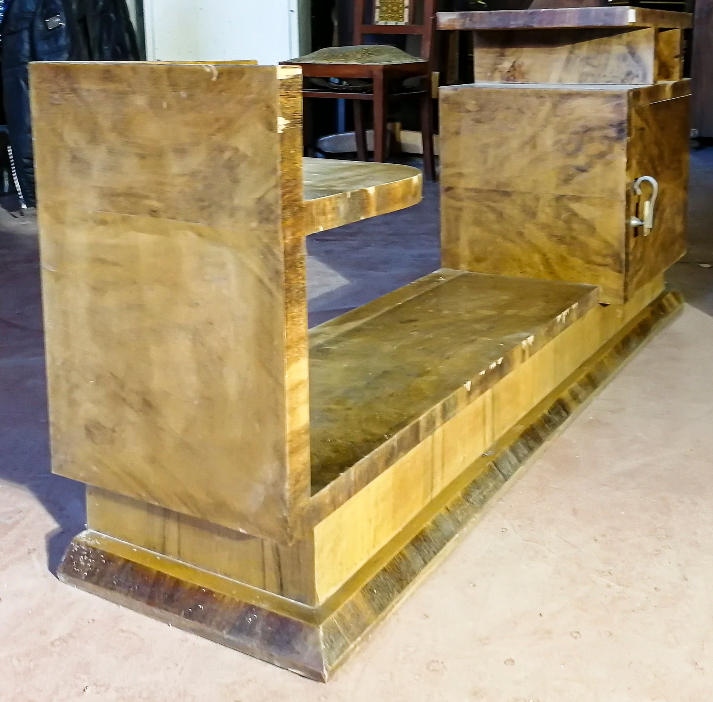 MOBILETTO TOLETTA ART DECO IMPELLICCIATA IN NOCE