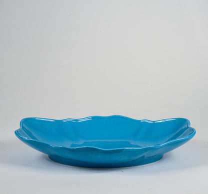 Vassoio piatto in ceramica smaltato azzurro 1960