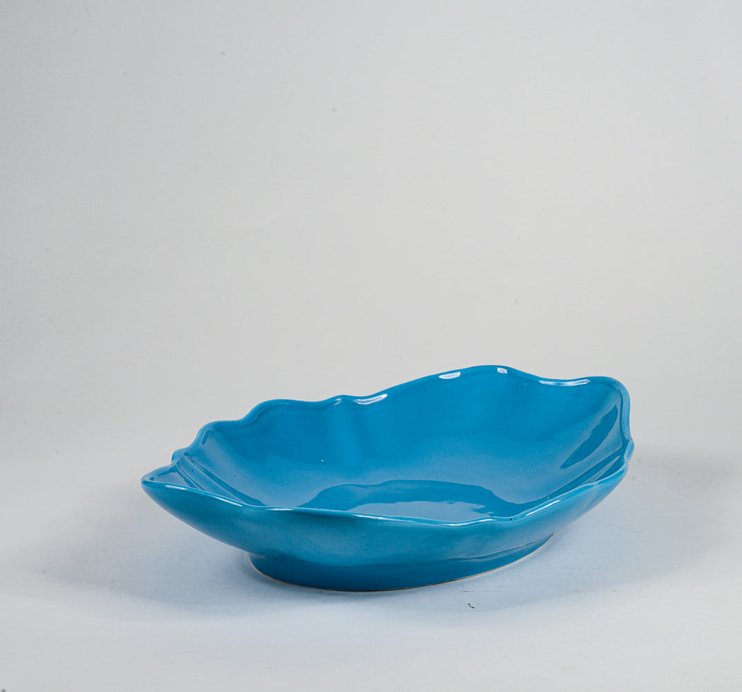 Vassoio piatto in ceramica smaltato azzurro 1960